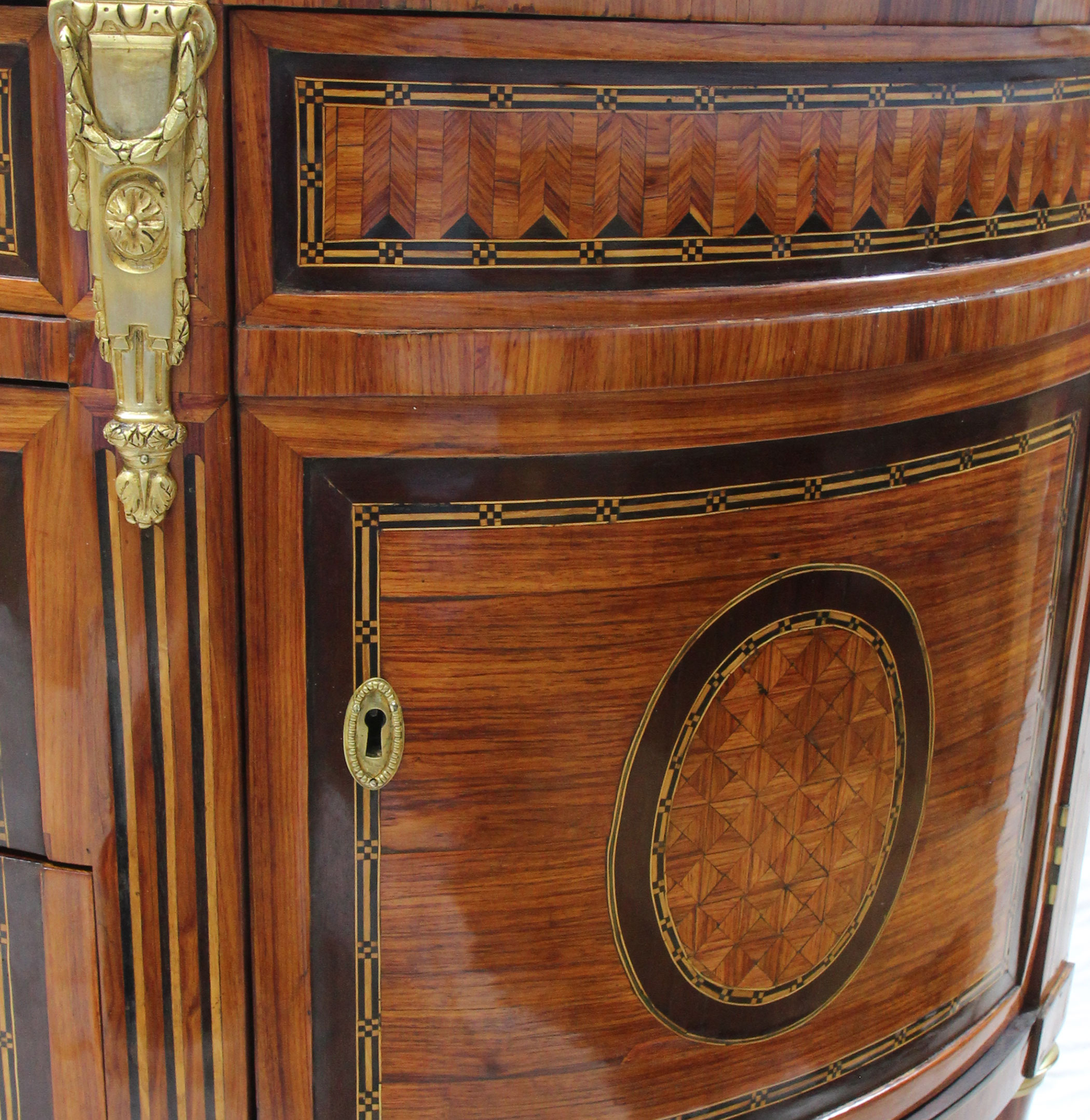 Restauration commode demi-lune d epoque Louis seize